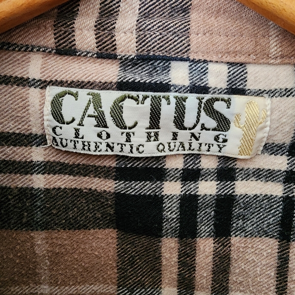 Cactus Clothing Men’s Button Down Shirt Size Large Tan Black Plaid 100% Cotton L - Picture 4 of 9